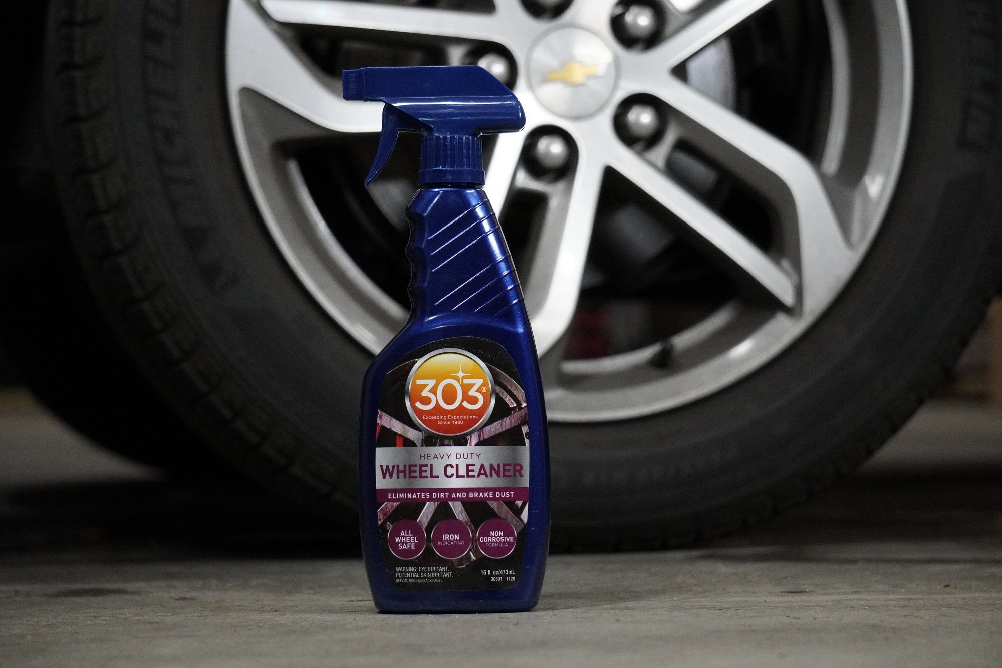  303 Products Heavy Duty Wheel Cleaner -  Dung dịch vệ sinh và khử bụi sắt, bụi phanh xe 