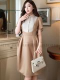 Đầm nâu cổ phối trắng