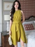 Đầm xanh bơ sát nách