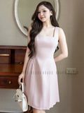 Đầm hồng cổ vuông xếp ly