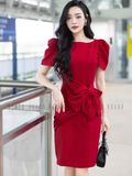 Đầm đỏ cổ thuyền phối nơ