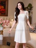 Đầm trắng xếp ly