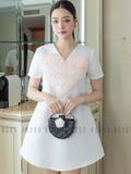 Đầm trắng suông cổ V