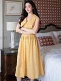 Đầm caro vàng sát nách
