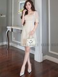 Đầm kem cổ vuông phối voan