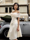 Đầm bẹt vai phối voan kem