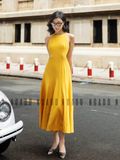Đầm vàng cổ yếm