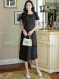 Đầm đen cổ giọt nước