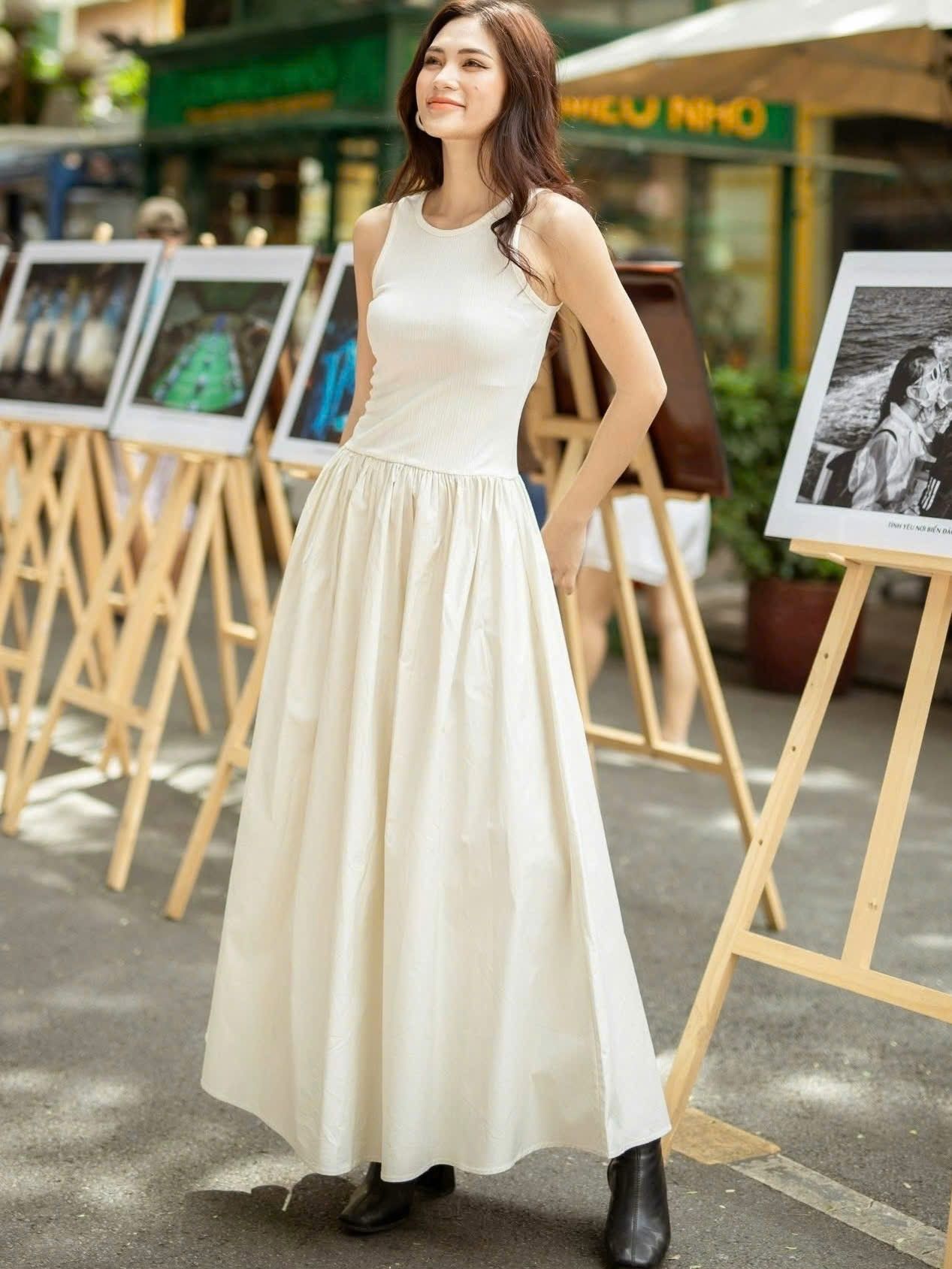Đầm kem maxi ba lỗ