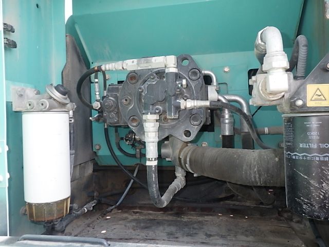 MÁY ĐÀO BÁNH XÍCH KOBELCO SK200-8 - 2013