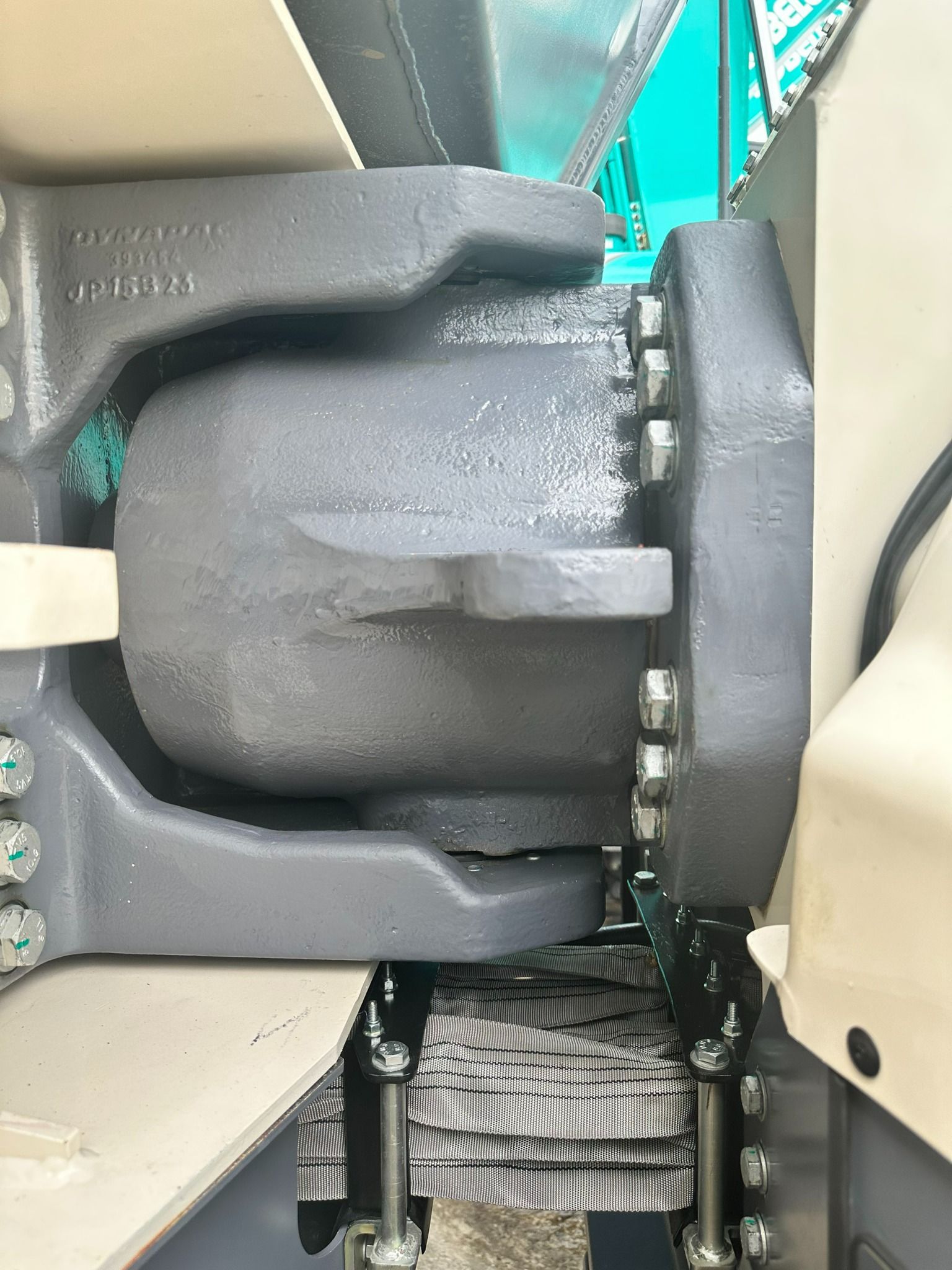 XE LU RUNG DYNAPAC HAI TRỐNG THÉP CC2200