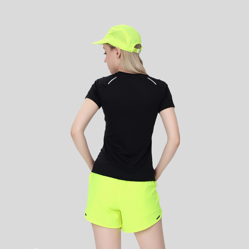 Áo Thun Thể Thao Chạy Bộ Nữ MOTIVE Women Training T-Shirt - Màu Đen