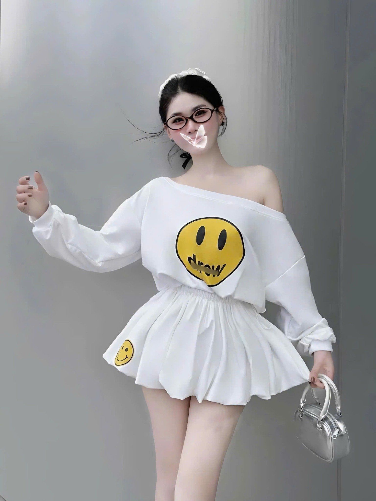 Set áo tay dài drew mặt cười mix chân váy - TRẮNG - P659