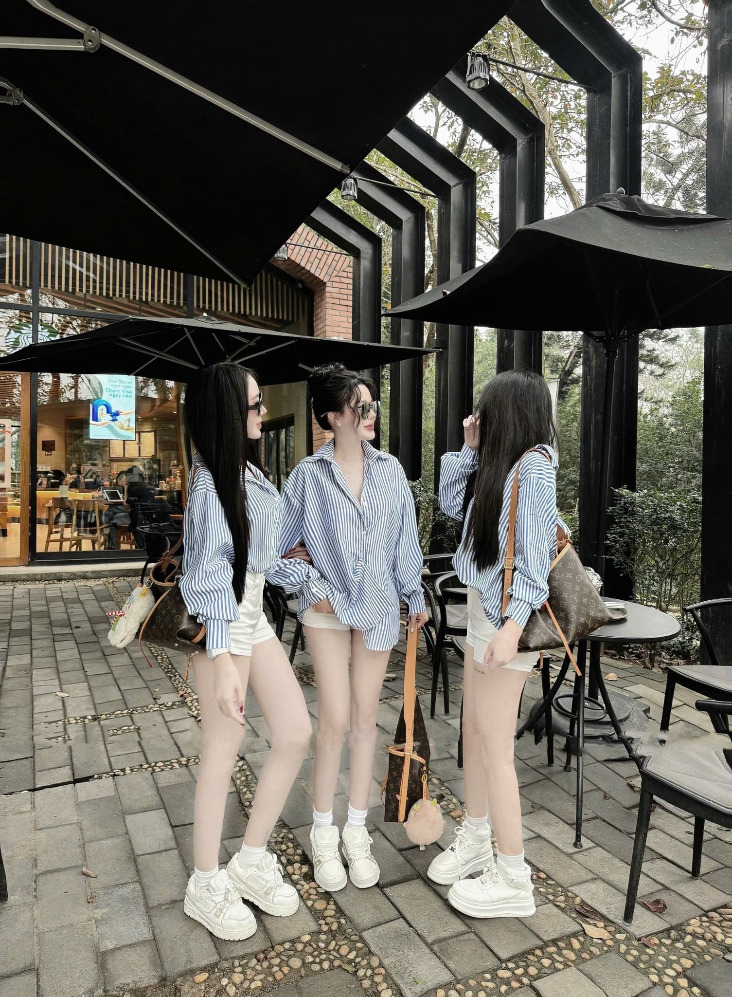 Set áo sơ mi kẻ mix quần short trắng - M169 (eo S<68, M<72)