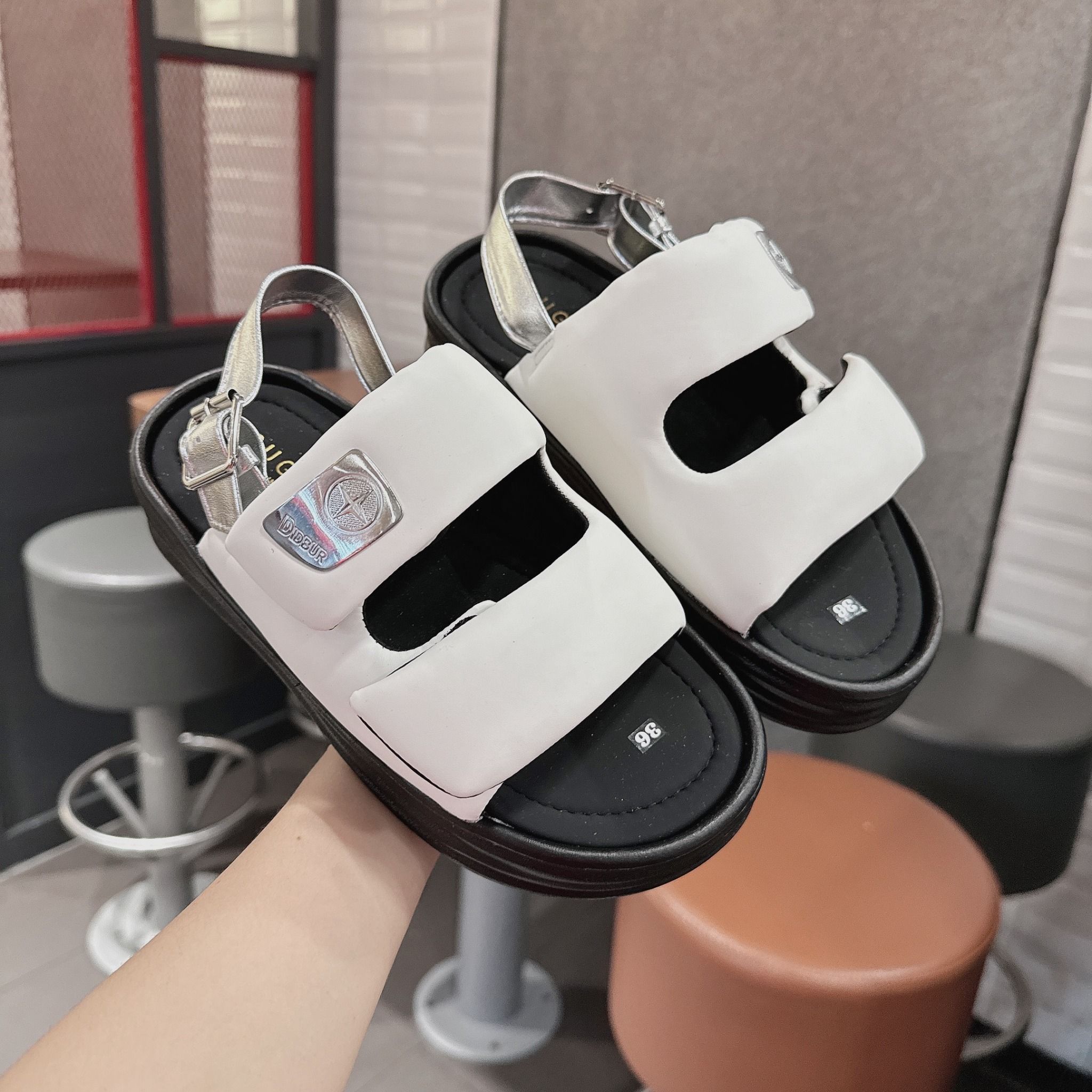 Giày sandal 2 quai da phồng mẫu mới - TRẮNG - D510