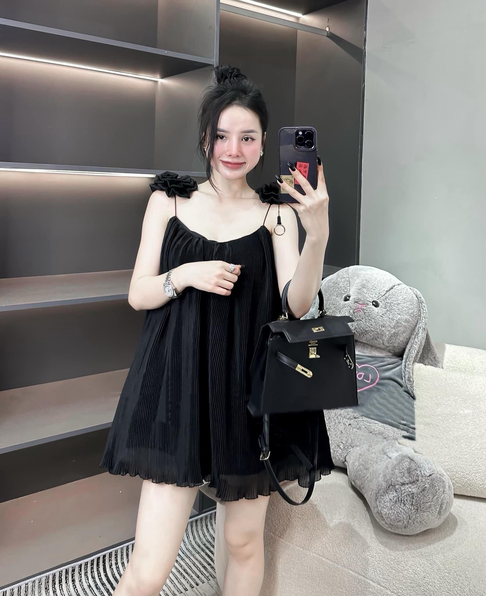 Đầm hai dây dập ly đính hoa dáng xòe - ĐEN - G253 ( S<57, M<65KG)