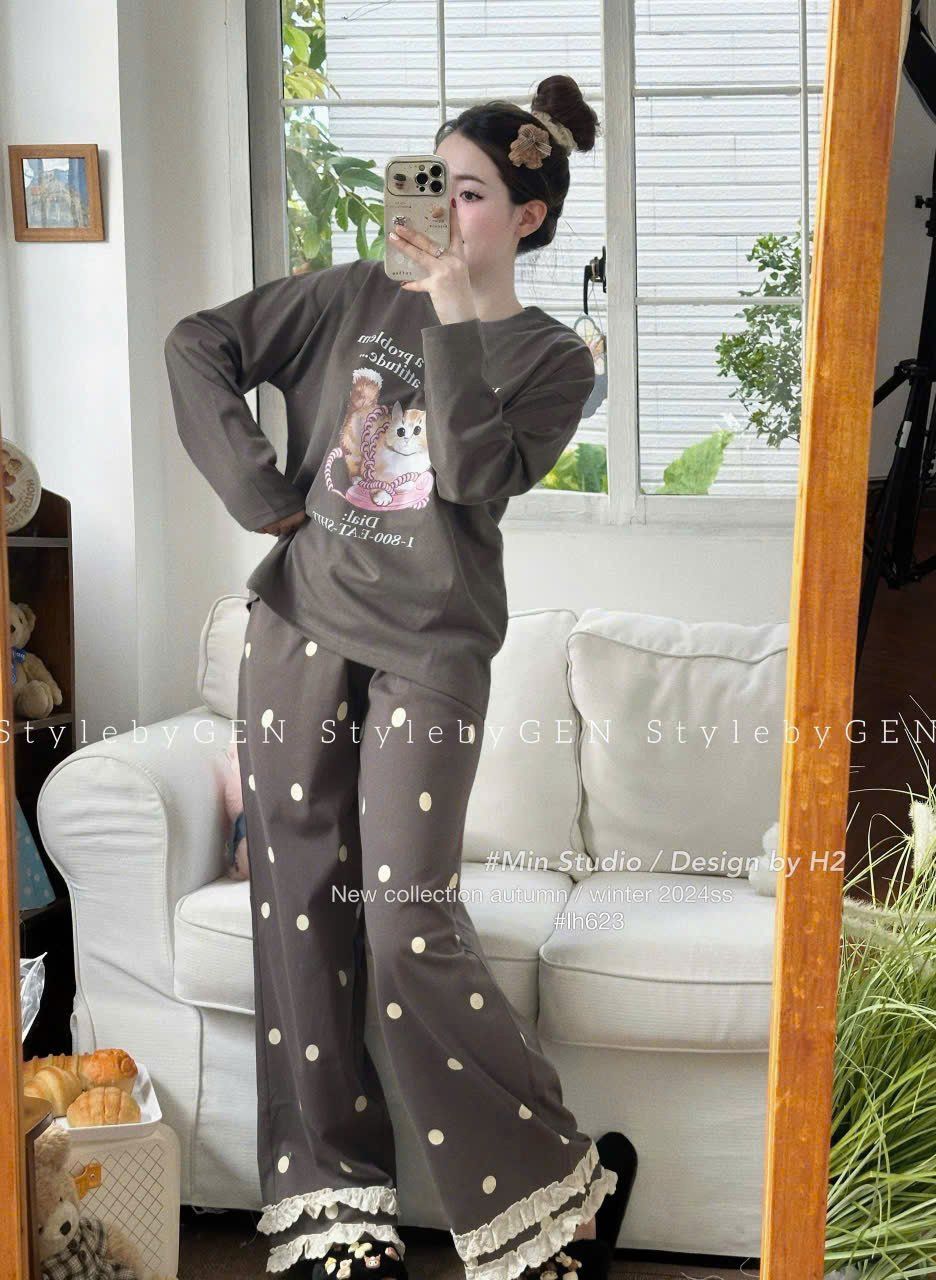 Set áo tay dài in hình mèo mix quần suông dài chấm bi viền bèo - S57