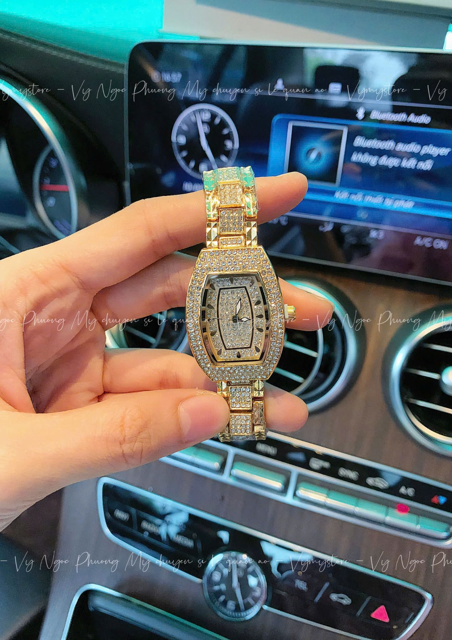 Đồng hồ mạ vàng đính đá - DH10