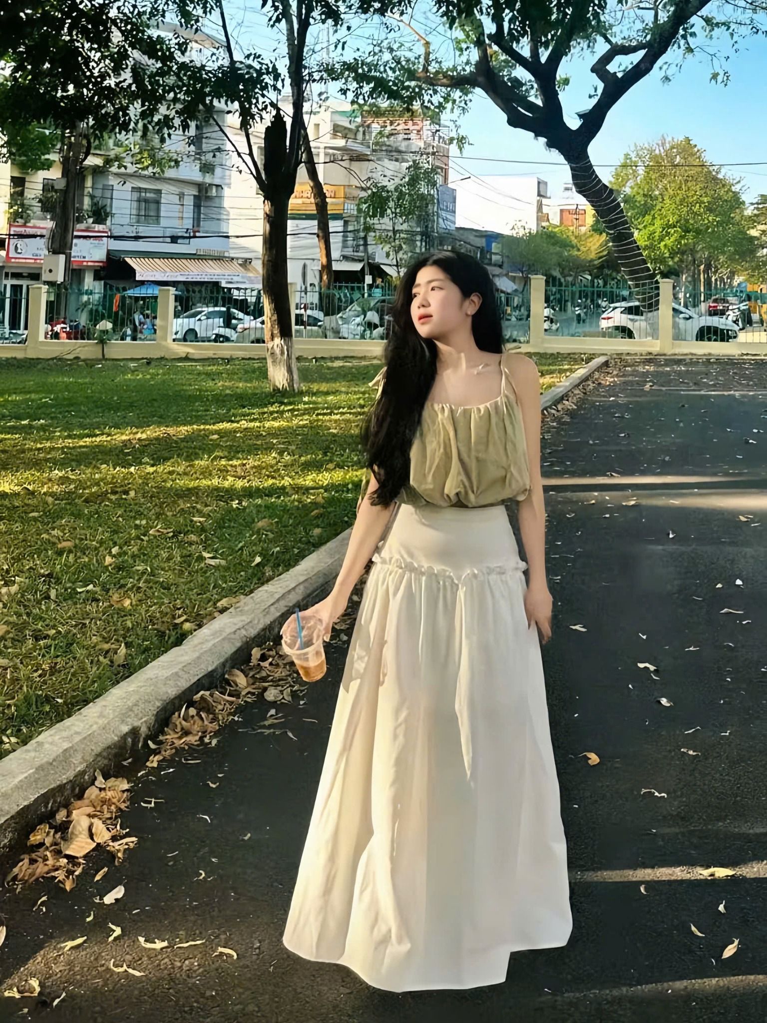 Set áo croptop tùng bí 2 dây thắt nơ mix chân váy dáng dài - T124 ( eo S<68, M<72 )