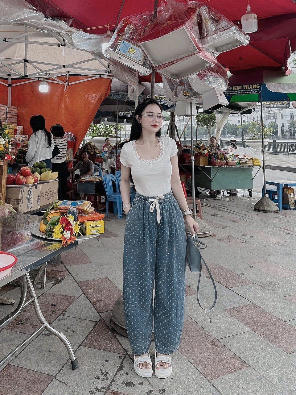 Set áo thun cổ vuông phối viền ren mix quần baggy chấm bi - G56