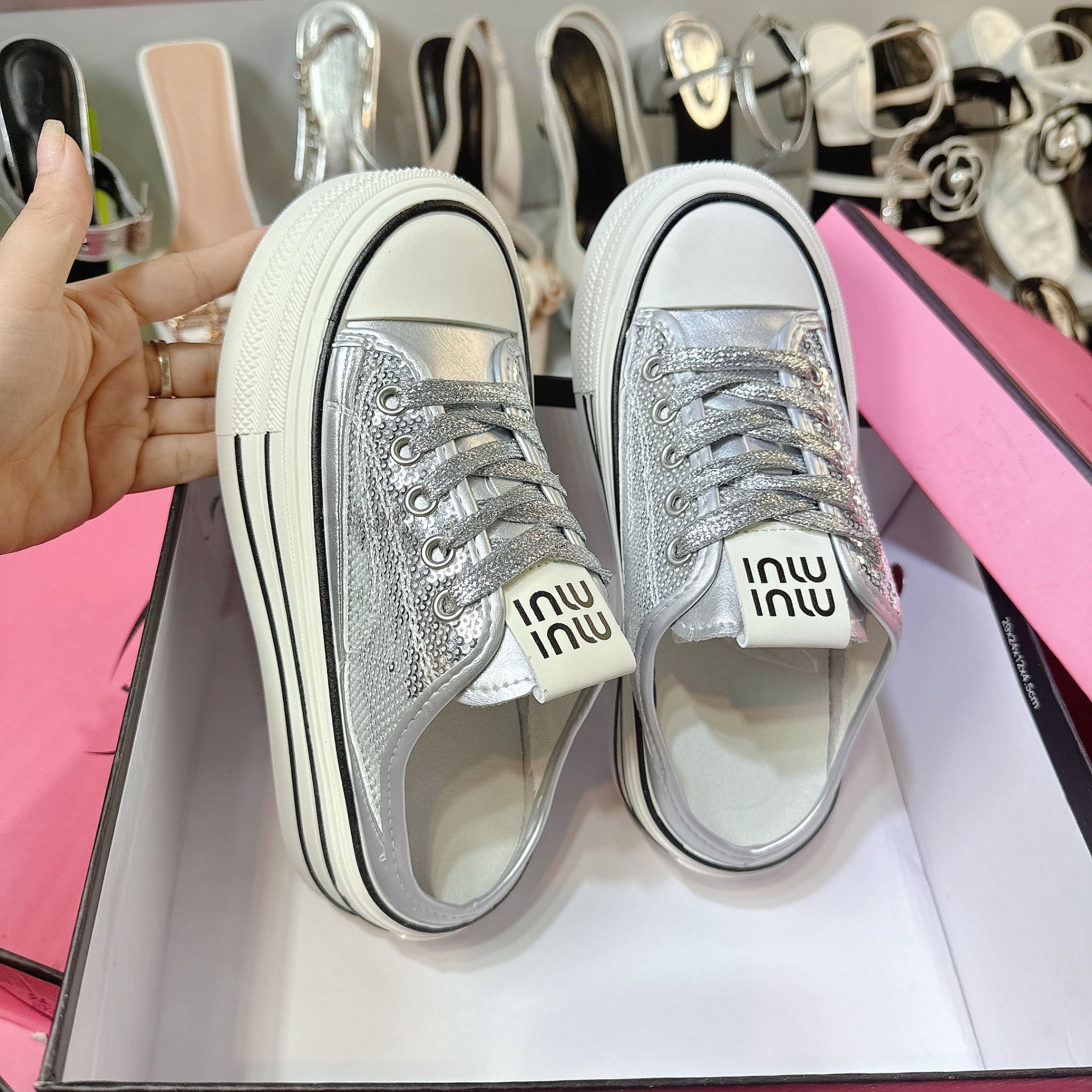 Sục thể thao MIUMIU đế cao full kim tuyến - BẠC - D638