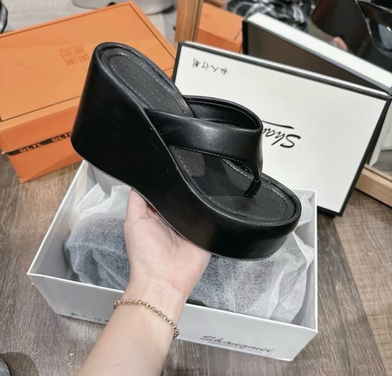Dép kẹp nữ xuồng form chuẩn phối đồ siêu dễ - ĐEN - D606