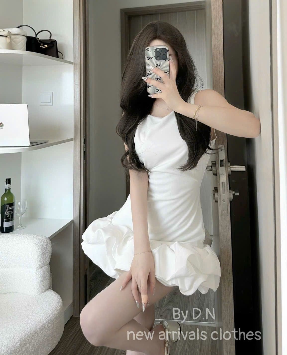 Đầm sát nách trơn phối bèo bồng bềnh - TRẮNG - U431 (EO S<66, M<70)