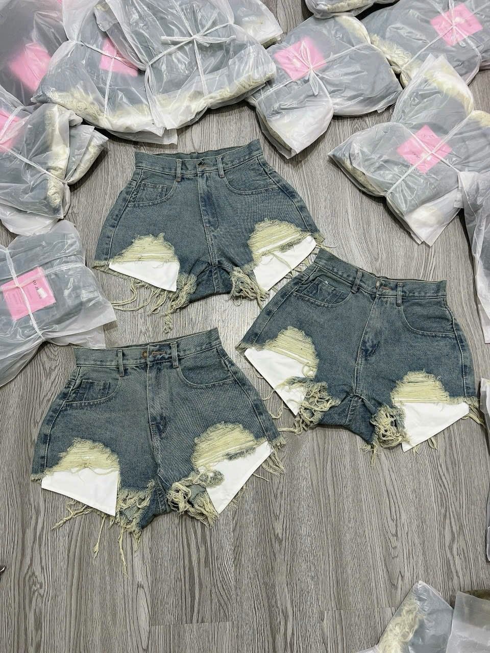 Quần short jean rách phối túi màu siu trend - U439 (EO S<66, M<70, L<74)
