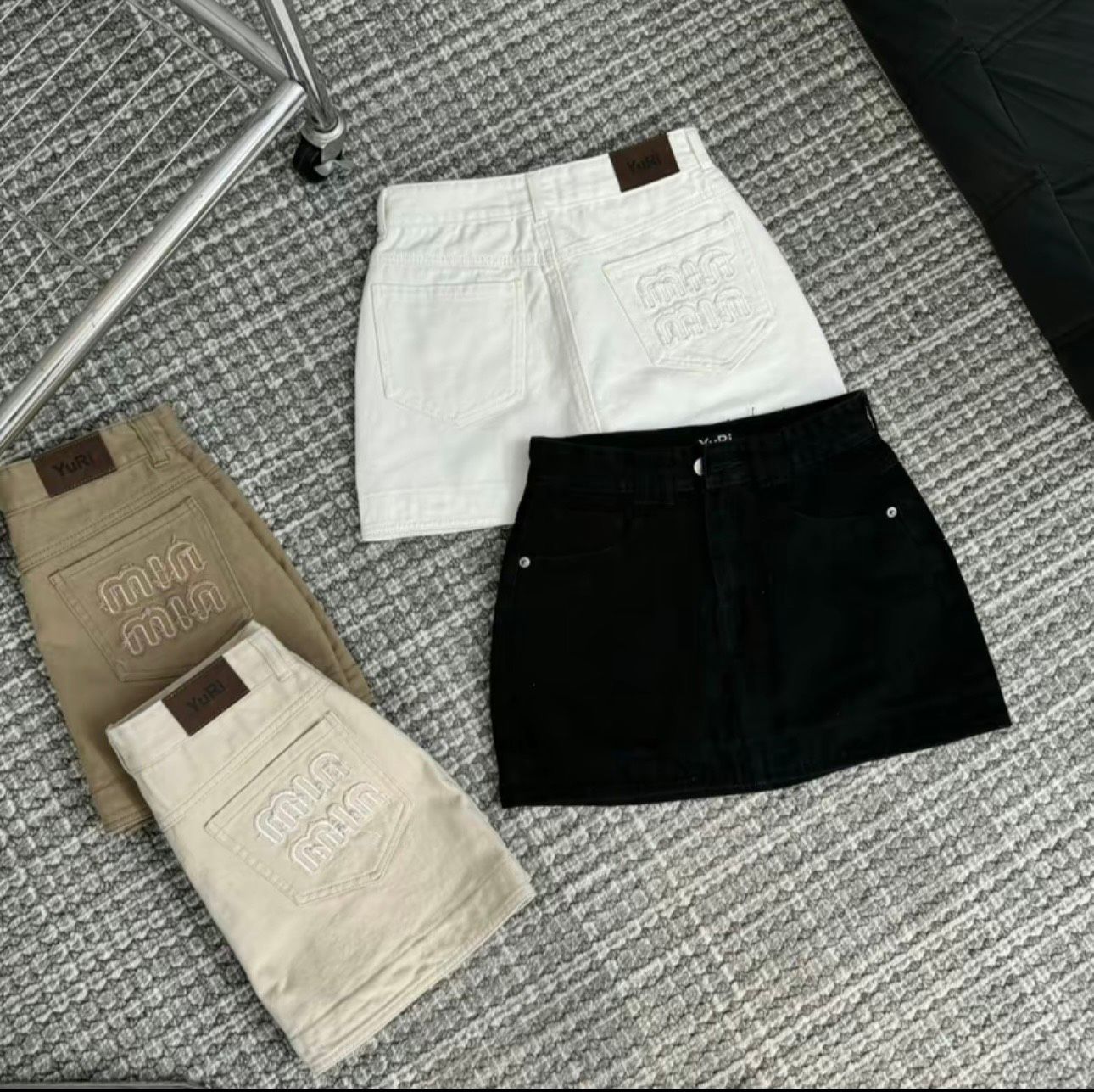 Chân váy dáng basic thêu MIUMIU - BE - P205 (eo trên rốn S<66, M<70, L<74, XL<77)