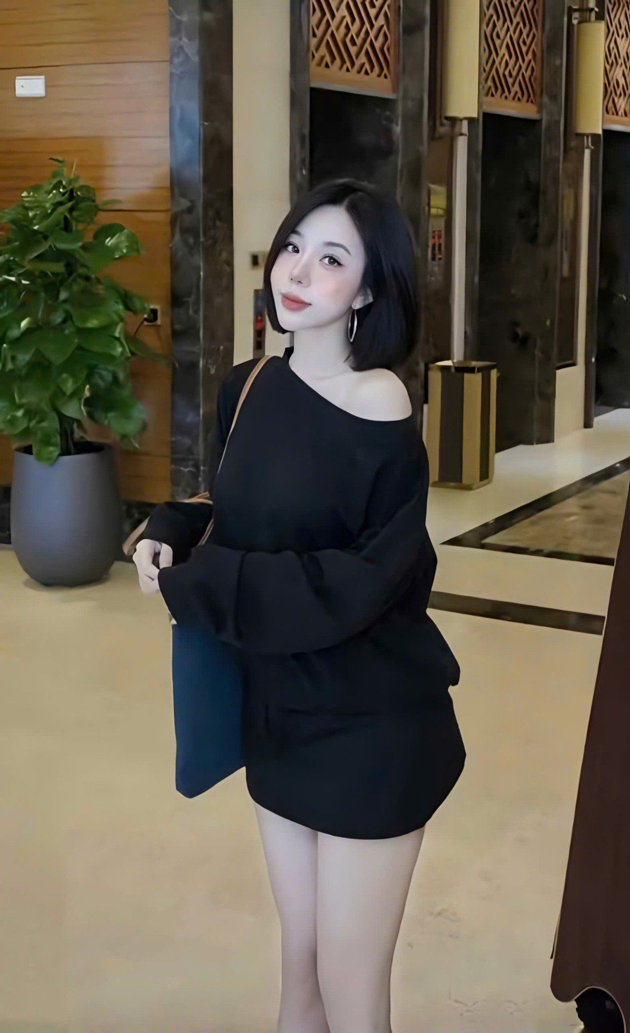 Set áo tay dài lệch vai mix chân váy dây rút - ĐEN - S28