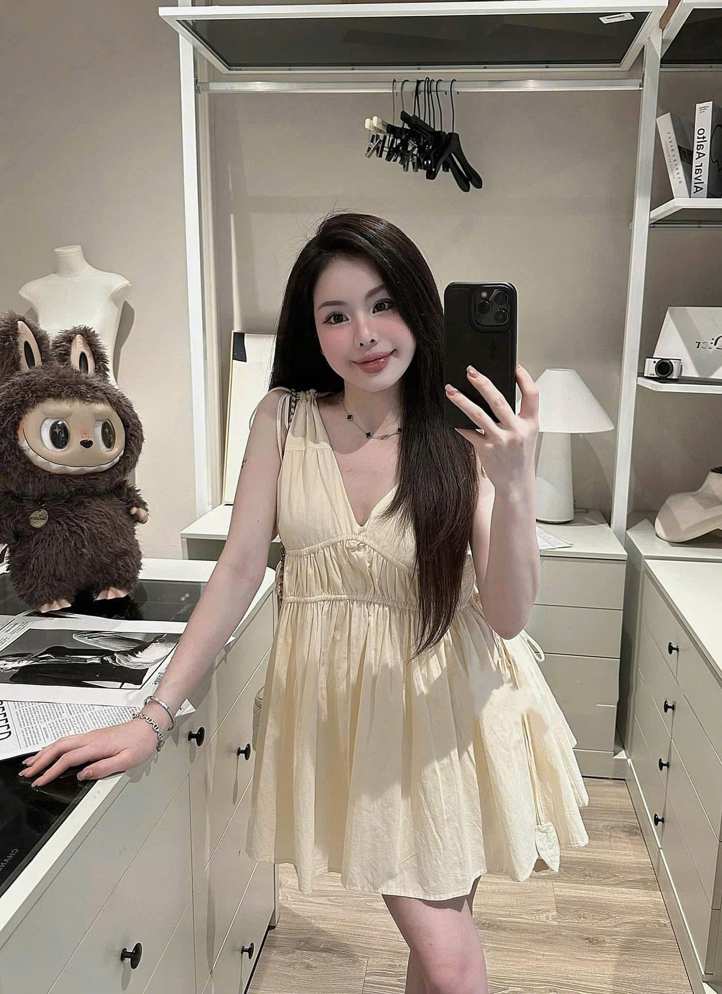 Váy babydoll cổ v rộng sát nách thắt nơ vai đuôi xòe - M21