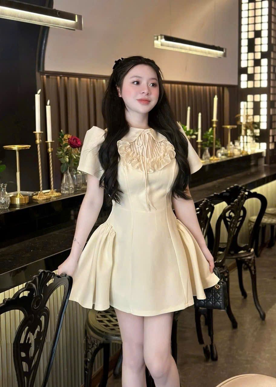 Đầm cổ sen phối bèo dáng xòe tiểu thư - KEM - M342 (EO S<68, M<72)