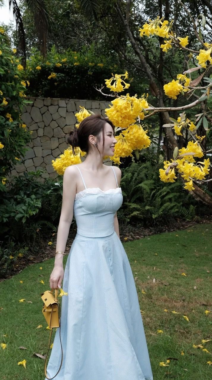 Set áo 2s cúp ngực viền bèo croptop mix chân váy suông dài kẻ nhí - V161 (EO S<68, M<72)