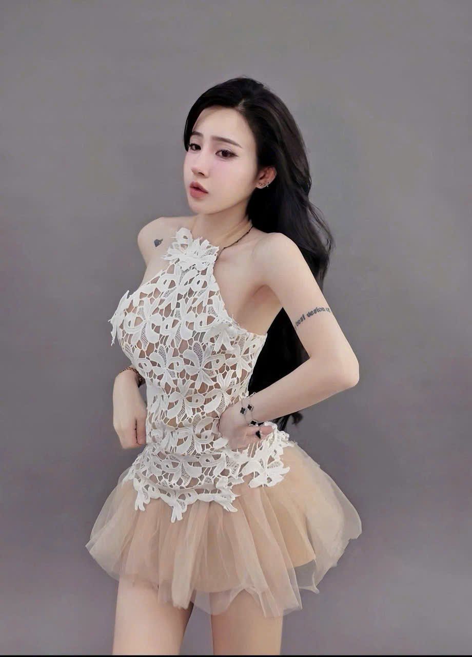Váy ren dây yếm đúp 2 lớp viền lưới tiểu thư - V229 (eo S<68, M<72)