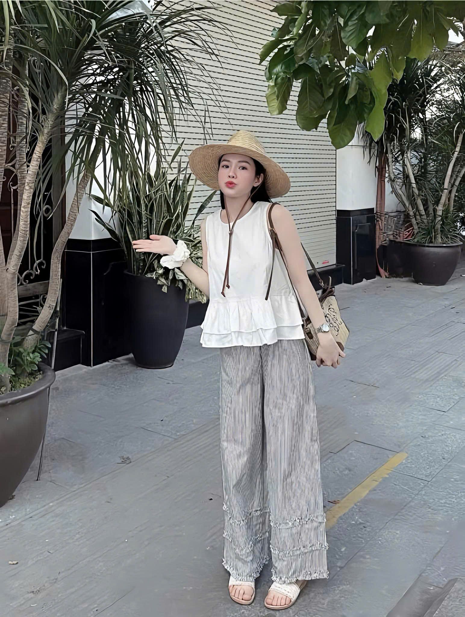 Set áo sát nách mix quần suông kẻ bèo kèm chun tóc - V267