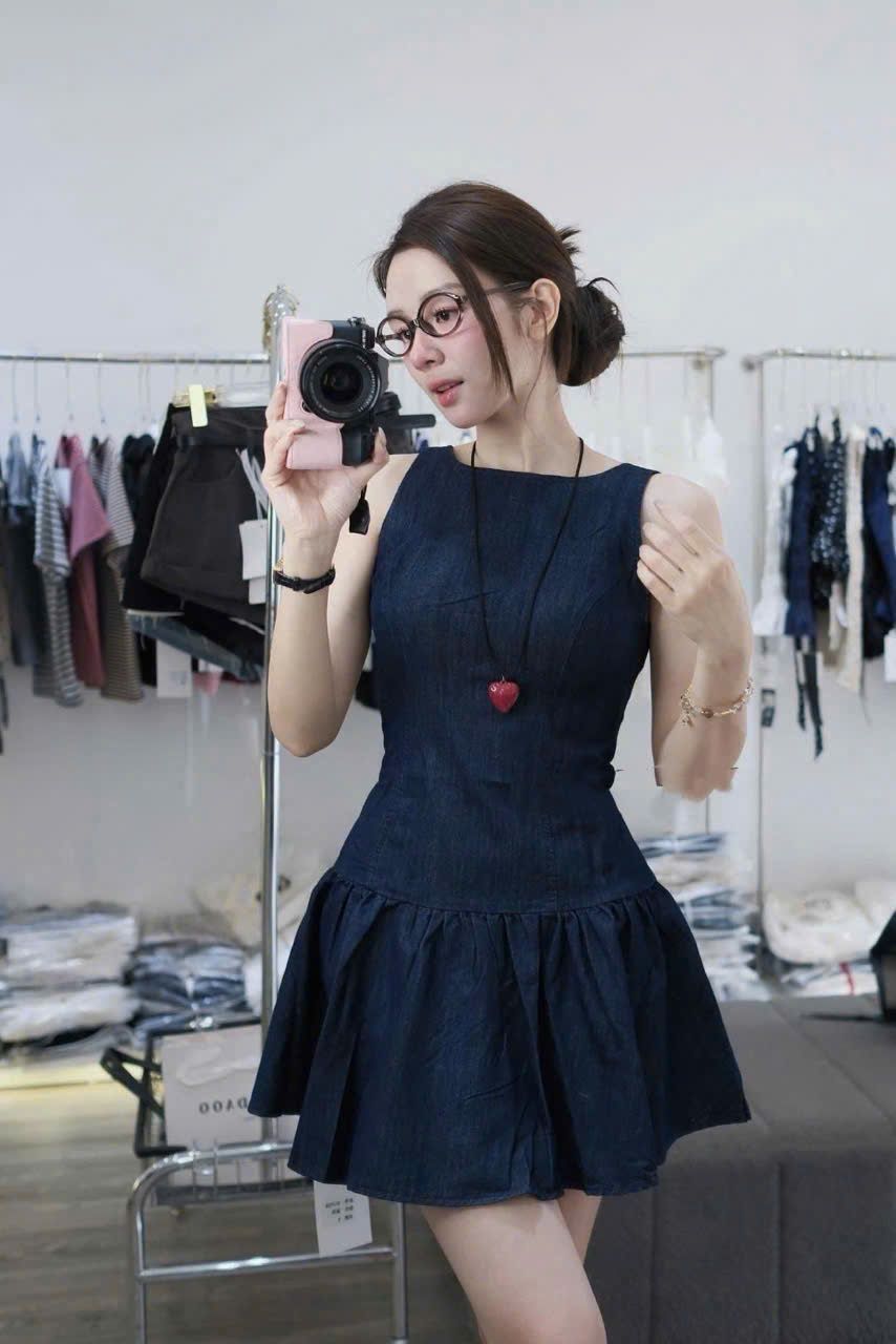 Váy SN bò denim dáng ngắn xòe hở lưng xinh xĩu - V516 (eo S<68, M<72)