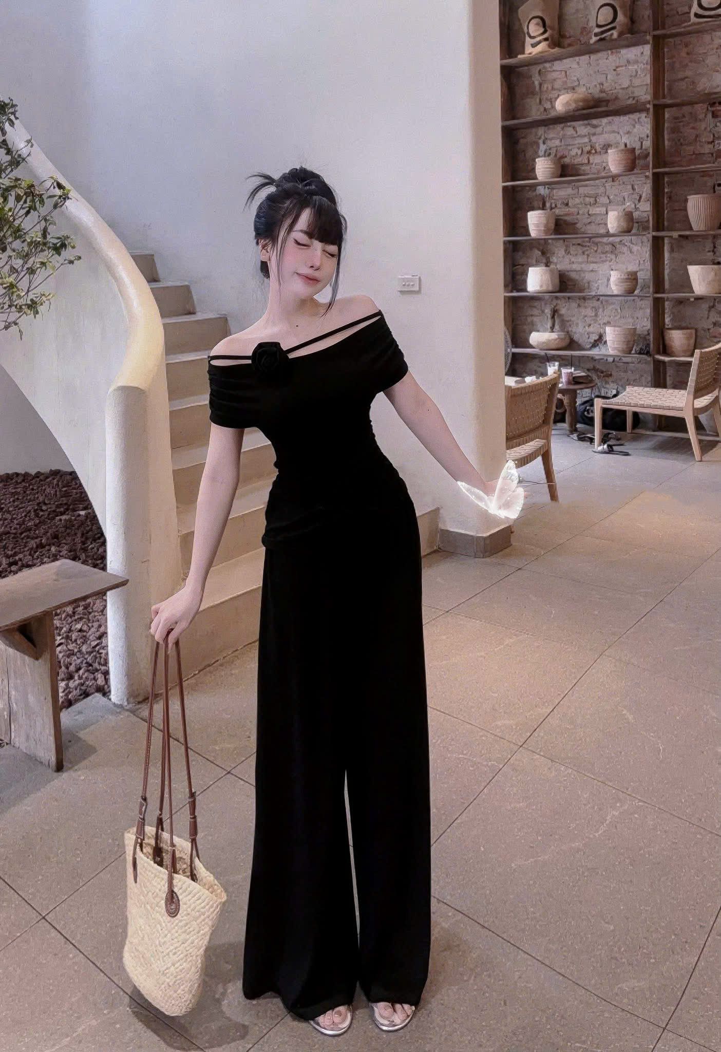Set áo trễ vai dây hoa mix quần dài ống rộng - ĐEN - V547