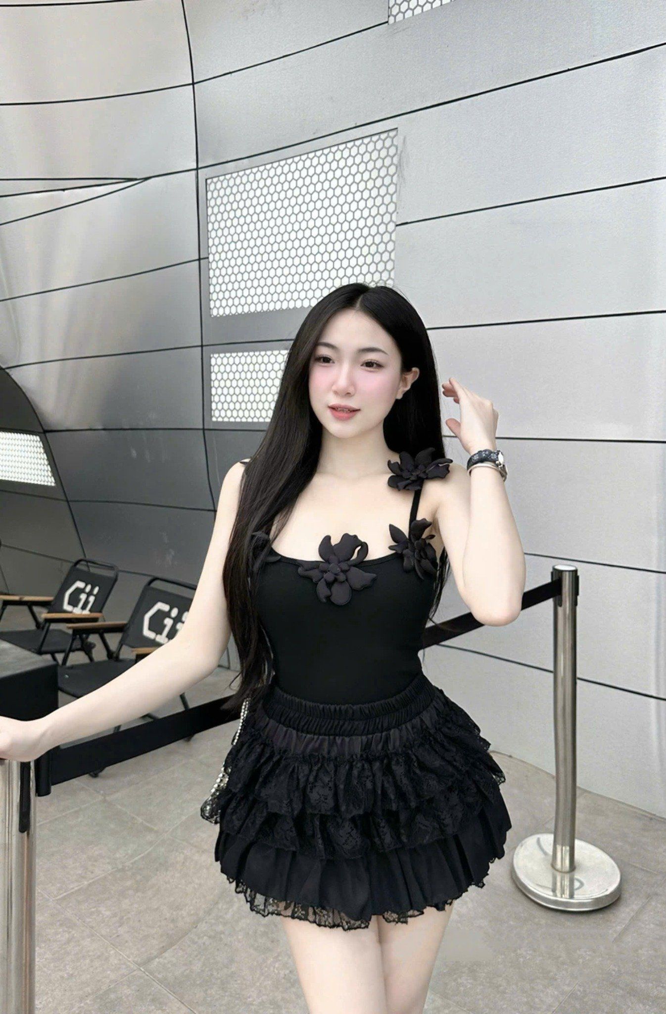 Áo hai dây đính hoa có mút ngực chuẩn sịn sò - ĐEN - H302