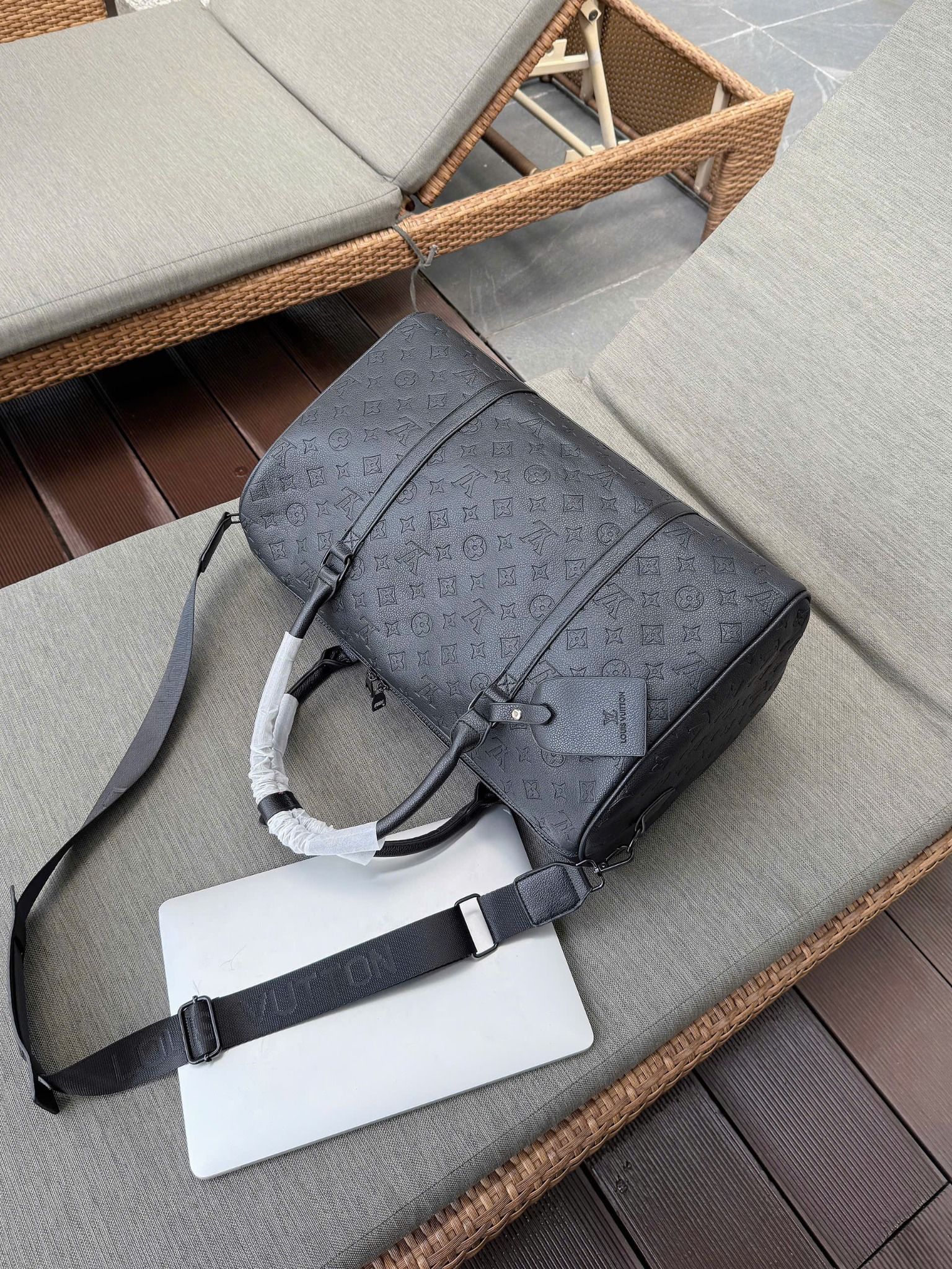 Túi trống du lịch LV ép nhiệt siêu đẹp size 50 - ĐEN - H318