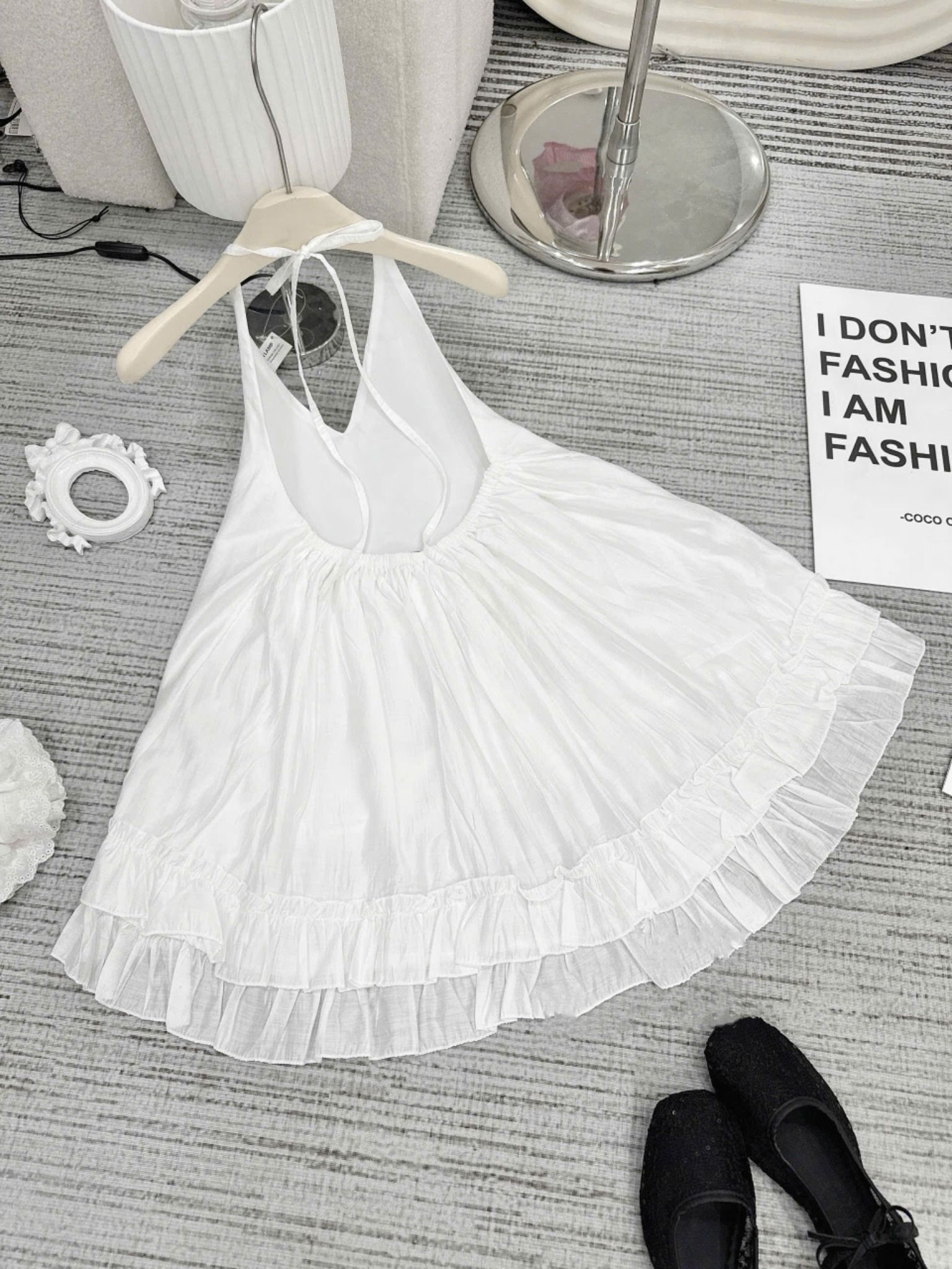 Áo yếm tơ hở lưng cột dây form tùng xòe - TRẮNG - H353