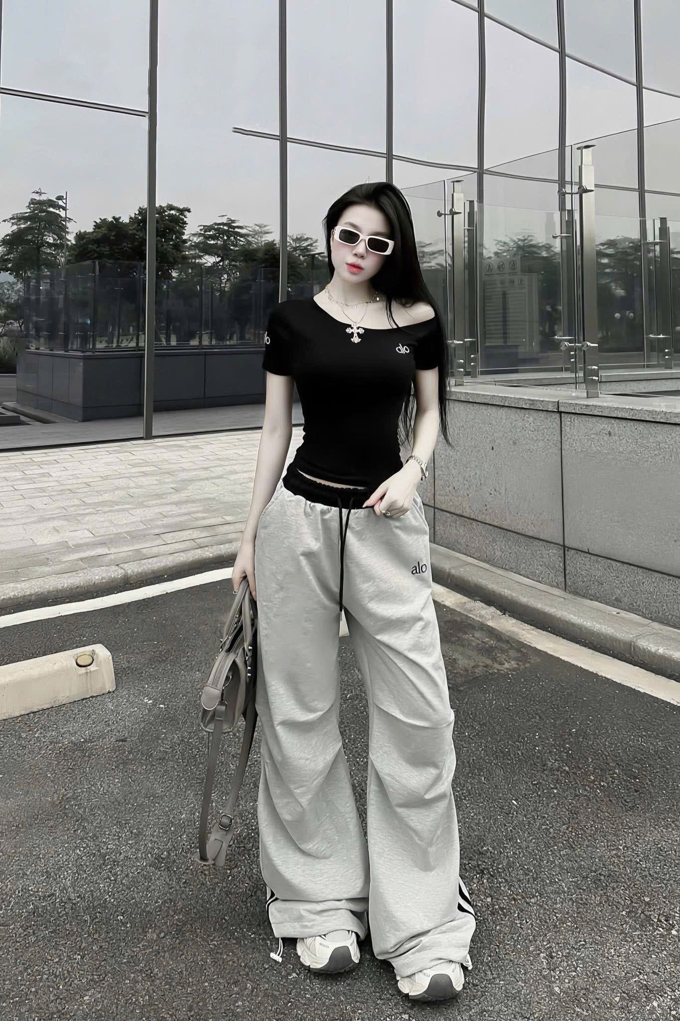 Set áo lệch vai alo mix quần suông phối cạp màu - ĐEN - T190 (TÍNH MÀU ÁO)