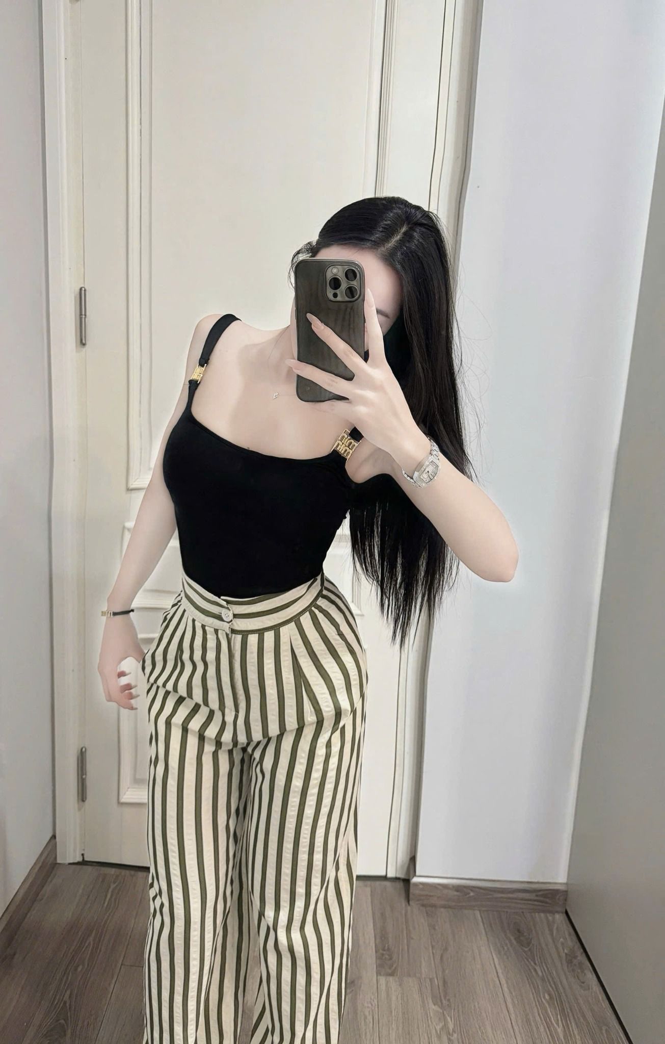 Set áo dây tag xích kèm quần suông kẻ siêu hot - T217 (eo S<68, M<72)