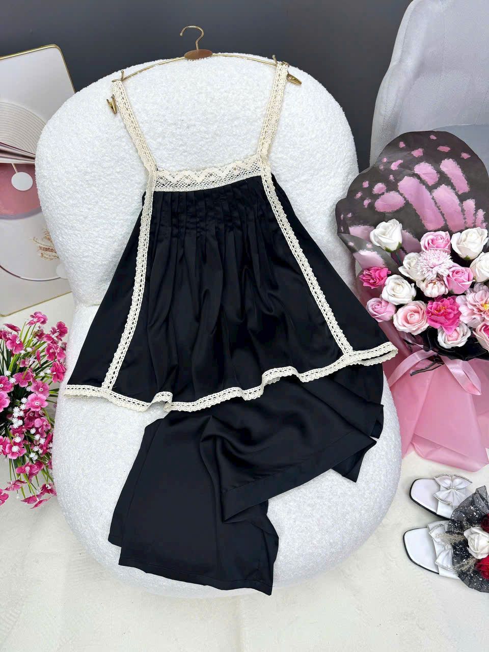 Set áo 2 dây ren form xòe mix quần suông chất lụa - ĐEN - T248