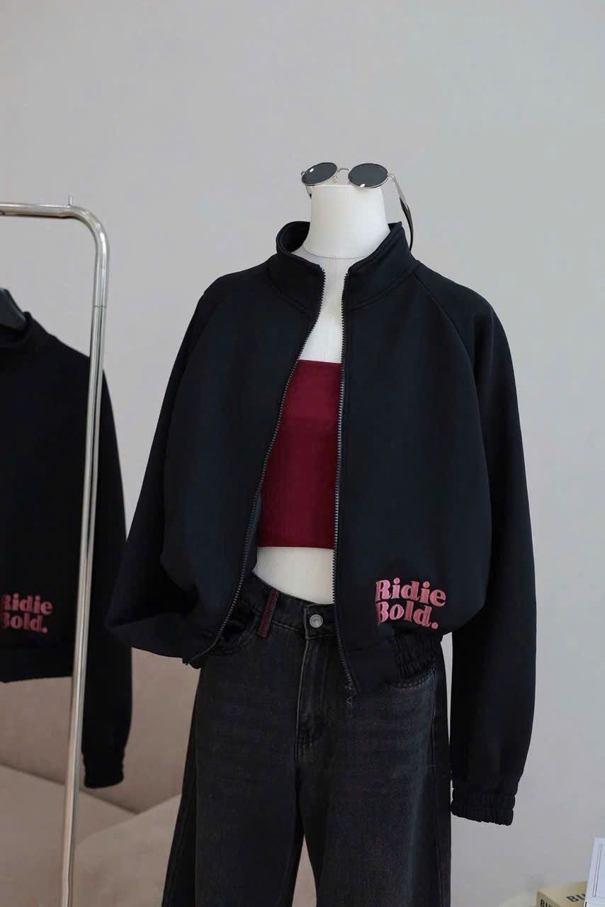 Áo khoác bomber chất nỉ mỏng in chữ Ridie Bold. - T302
