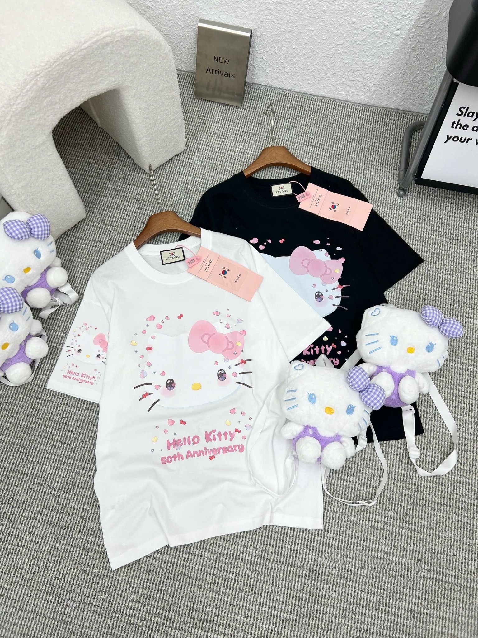 Áo thun form rộng họa tiết hello kitty kèm balo siêu dễ thương - ĐEN - T465