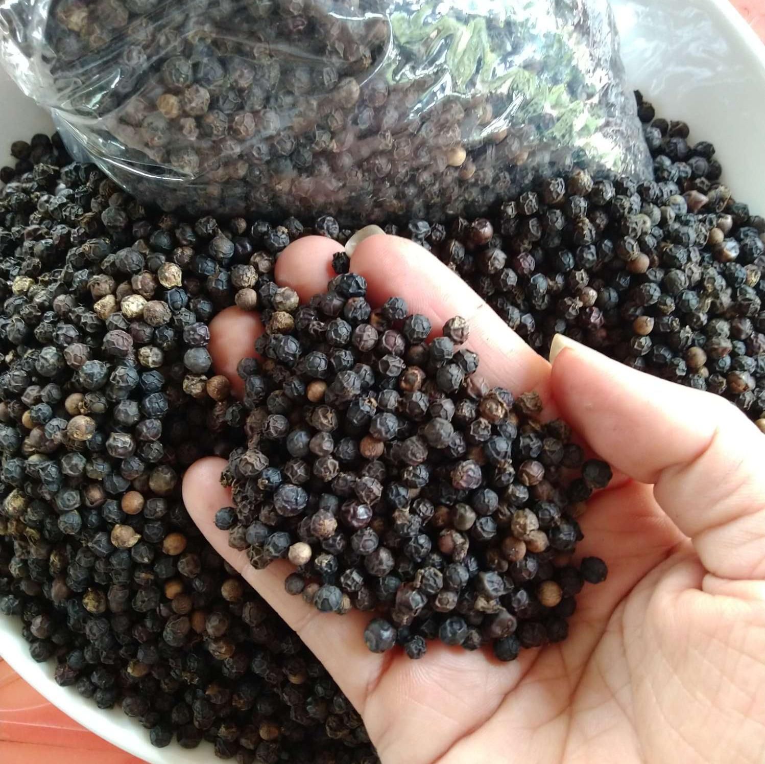 TIÊU ĐEN HẠT/ KG