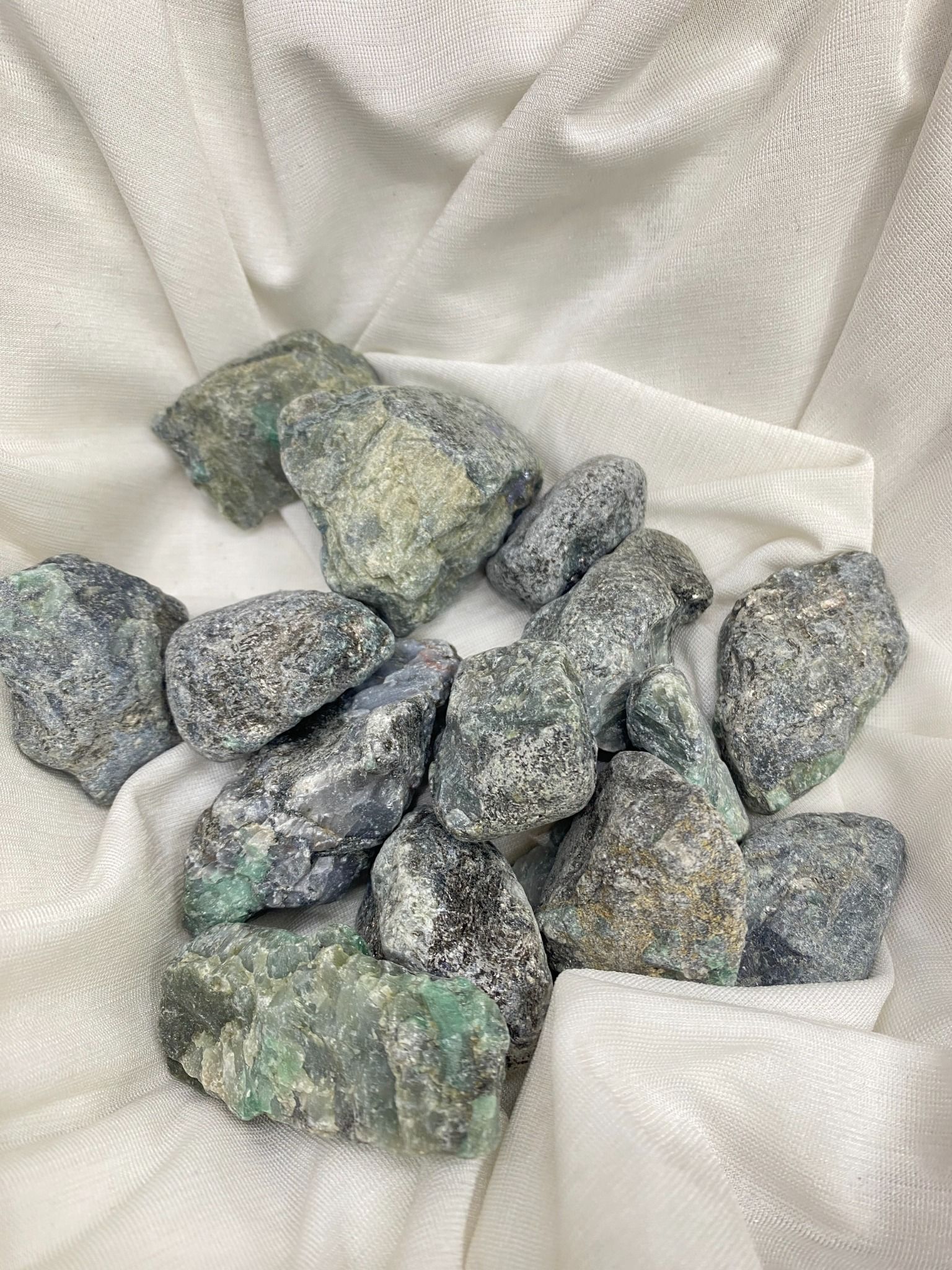 Đá Thô Ngọc Lục Bảo - Emerald Raw