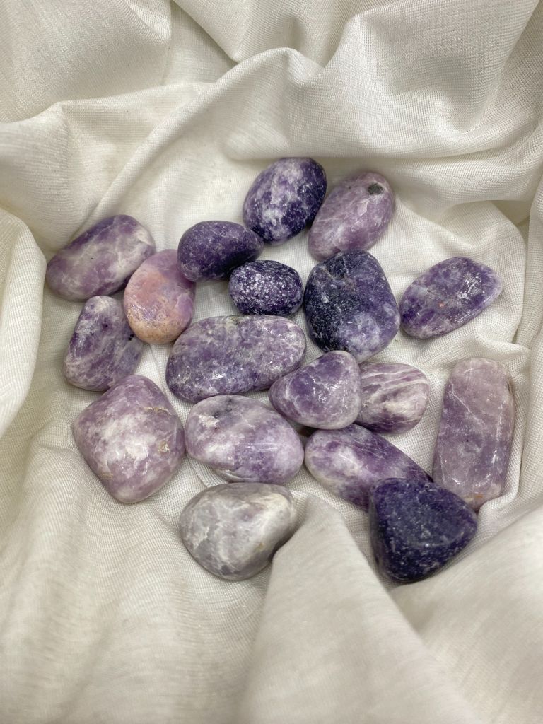 Sỏi Vảy Rồng - Lepidolite Tumble