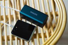 Pin sạc dự phòng Philips DLP5721 Digital display 20.000mAh PD65W+22.5W màu xanh Navy