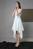 Đầm tà xéo trắng